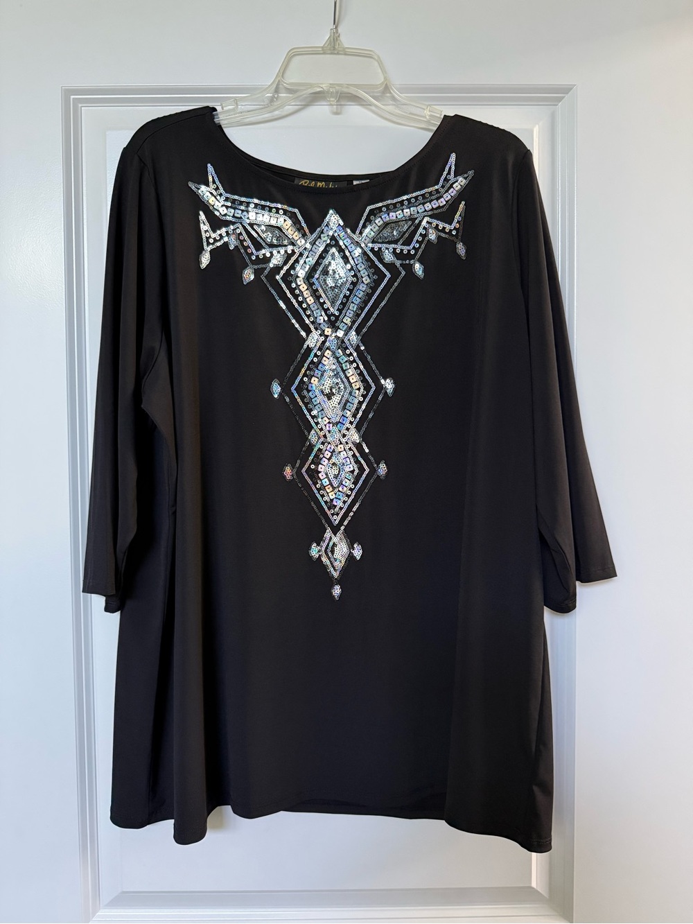 Elegant Black Embellished Women’s Tunic Top Bob Mackie - Sequin Geometric Detail